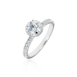 Diamond ring in gold