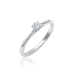 Diamond ring in gold