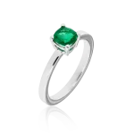 Emerald ring in gold