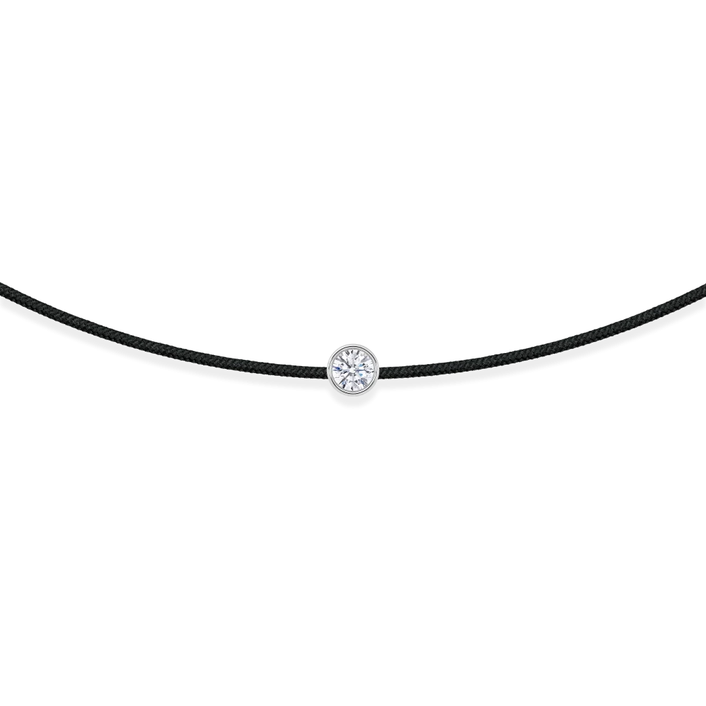Juoda siūlo apyrankė su balto aukso pakabuku ir 0.11 ct deimantu