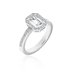 Diamond ring in gold