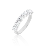 Diamond ring in gold