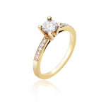 Diamond ring in gold