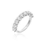 Diamond ring in gold