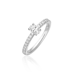 Diamond ring in gold