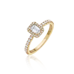 Emerald shape diamond ring in gold
