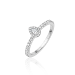 Diamond ring in gold (halo)